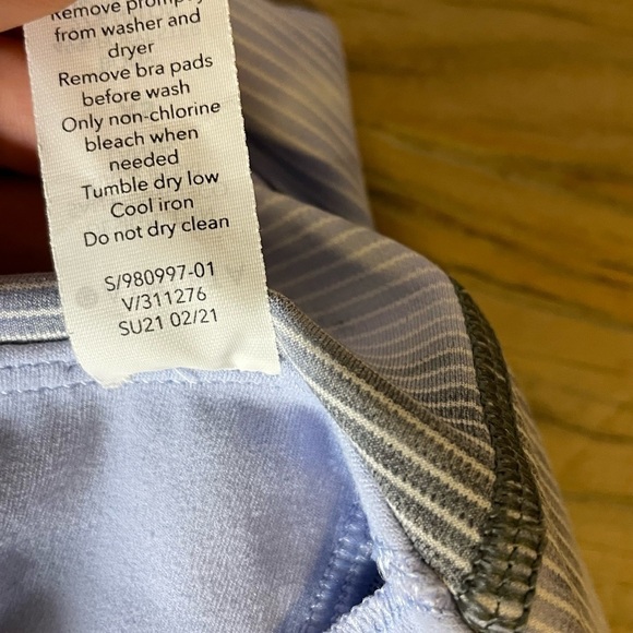 Athleta Spray Dye Merri Perri Top - Picture 7 of 9